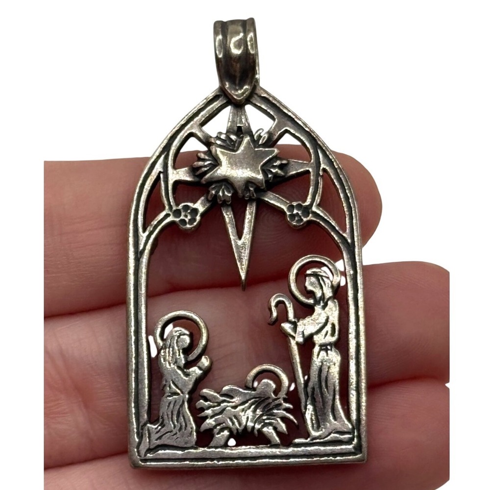 Sterling‎ Silver Religious Christmas Nativity Pendant